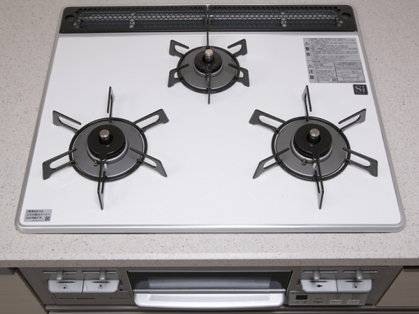 Kitchen.  [Pearl Crystal top stove] Beautifully excellent heat resistance was Pearl Crystal top stove. Dirt is also easy to clean with wipe person, such as boiling over.