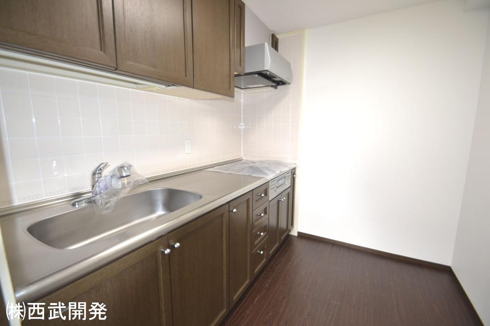 Kitchen. Room (August 2013) Shooting