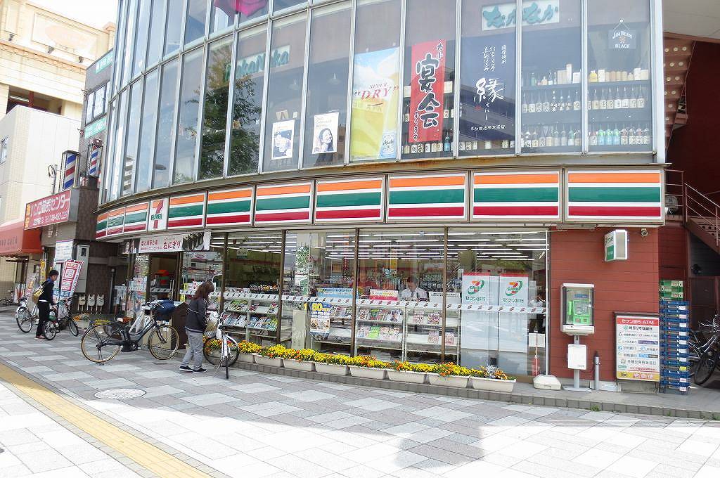 Convenience store. Seven-Eleven Asaka Station south exit shop until the (convenience store) 180m
