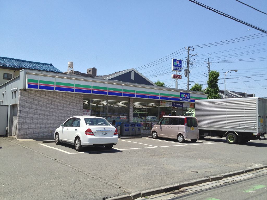 Convenience store. Three F Asaka Honcho store up (convenience store) 80m