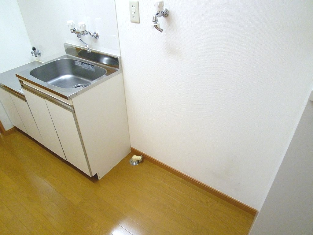 Other room space. Installation Allowed in the refrigerator and the washing machine is parallel ☆