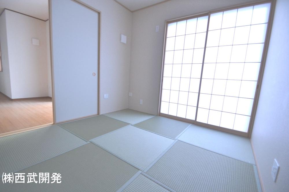 Other introspection. Japanese style room