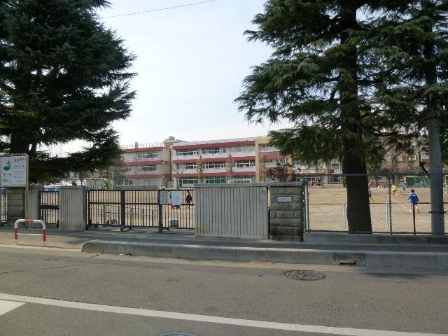 Primary school. Asaka 770m until the first elementary school