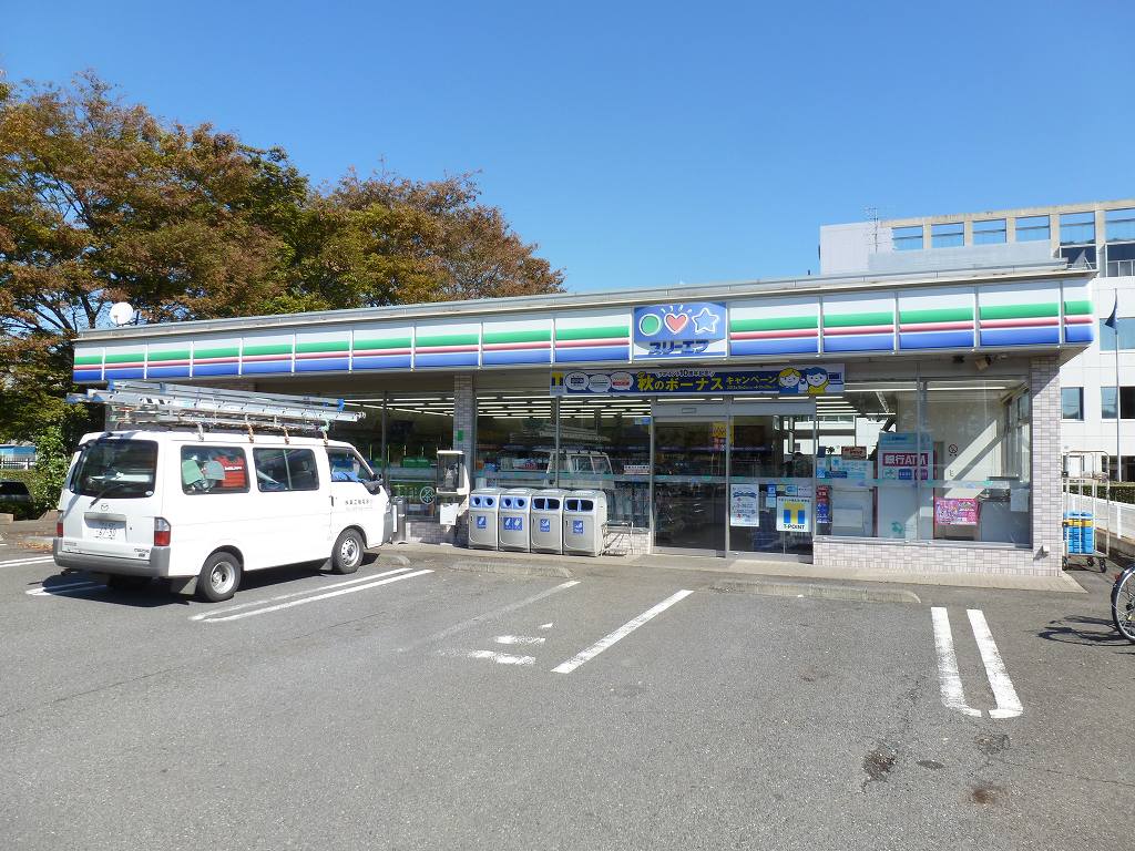 Convenience store. Three F until the (convenience store) 450m