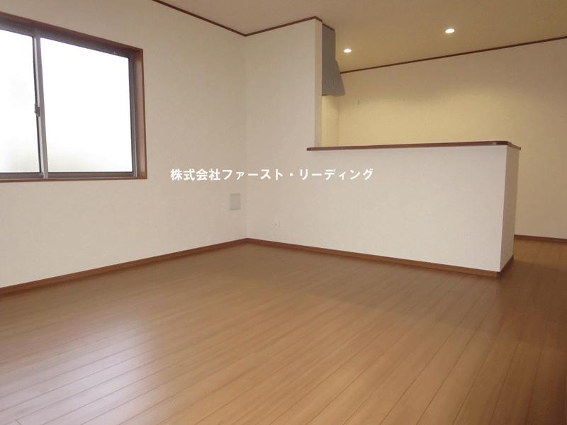 Living.  [Building 2] Brown tone flooring shine in any furniture It is 14 Pledge LDK! (November 2013) Shooting