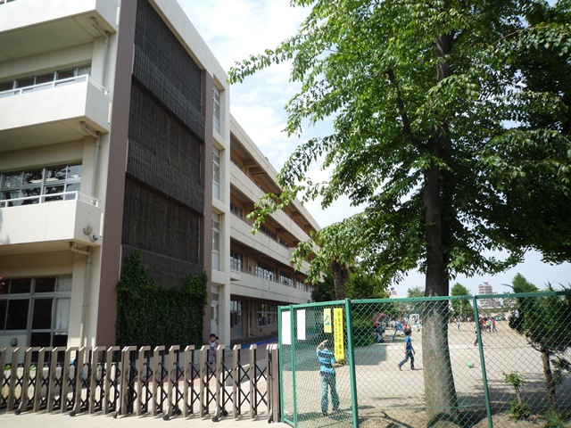 Primary school. 528m to Asaka Municipal Asaka eighth elementary school (elementary school)