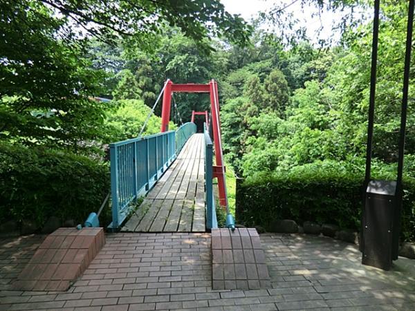 park. The entire 1300m park until the waterfall of root park is located on the slope, Wrapped in a wooded area, Lush park that spring water is frame. In the park firefly also inhabit. Impressive long suspension bridge. There is also a walking path and athletic playground equipment.