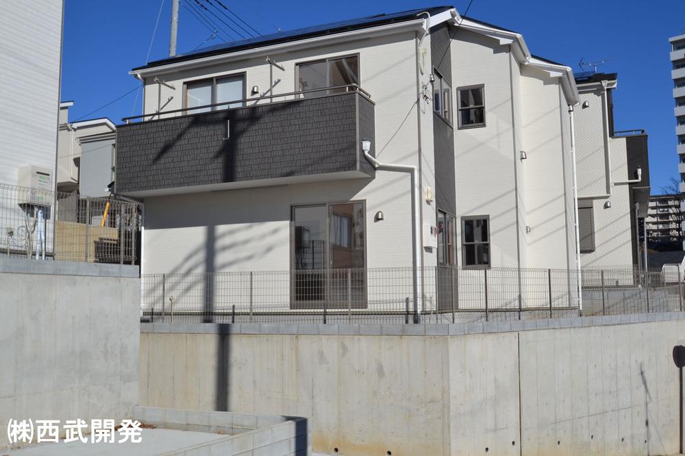 Local appearance photo. Local (12 May 2013) Shooting