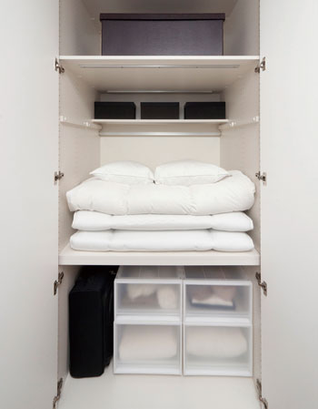 Receipt.  [Futon closet] In order to respond to your voice that "I want a place that houses the futon I do not need a Japanese-style", We made a closet that futon can also be accommodated.