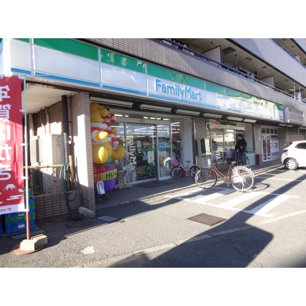 Convenience store. FamilyMart Takekoshi Asaka Hizaori store up (convenience store) 240m