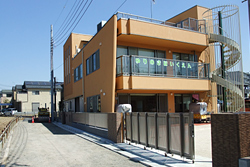 kindergarten ・ Nursery. Waterfall of root nursery school (kindergarten ・ 290m to the nursery)