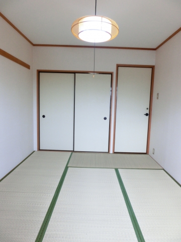 Living and room. A Japanese-style storage