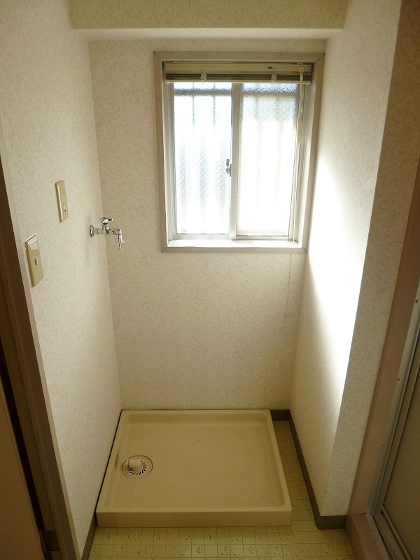 Other room space. If there is a ventilation window in the dressing room, Convenient ☆ 