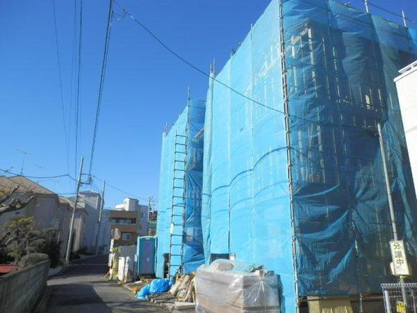 Local appearance photo. Local (12 May 2013) Shooting