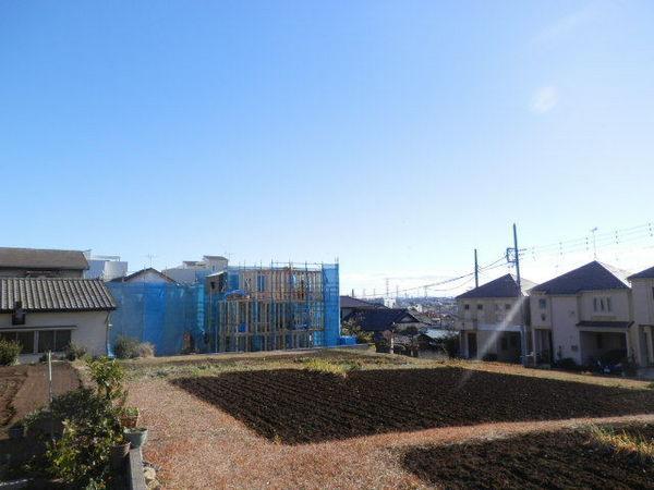 Local appearance photo. Local (12 May 2013) Shooting