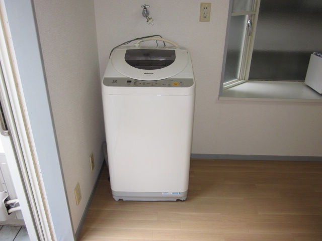 Other Equipment. Dryer with washing machine