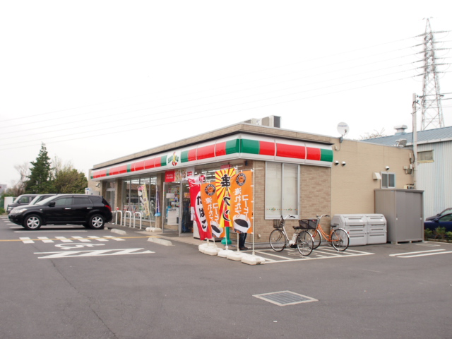 Convenience store. Thanks Asaka Saiwaicho store (convenience store) up to 1037m