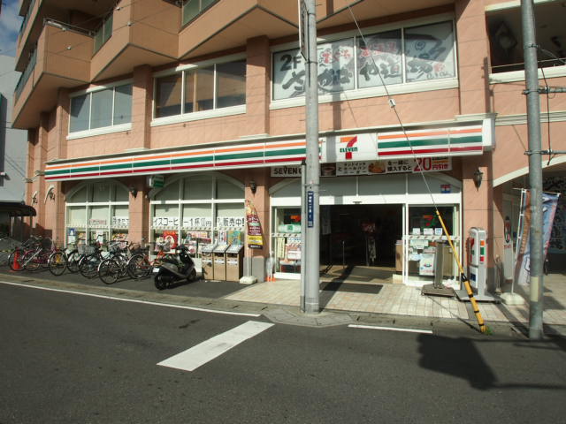 Convenience store. Seven-Eleven Asaka Station East store up (convenience store) 192m