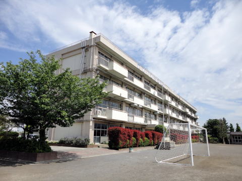 Junior high school. 300m to Asaka fifth junior high school (junior high school)