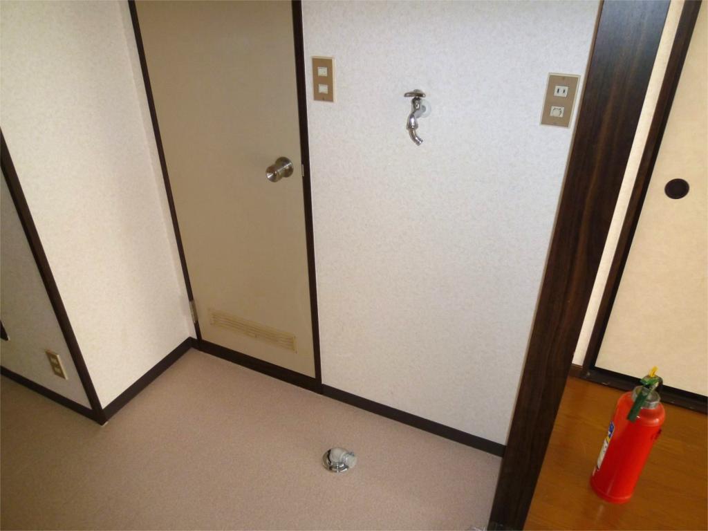 Other room space. It is a photograph of the same property another room