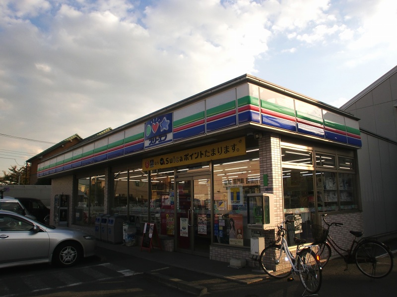 Convenience store. Three F Asaka Honcho store up (convenience store) 560m