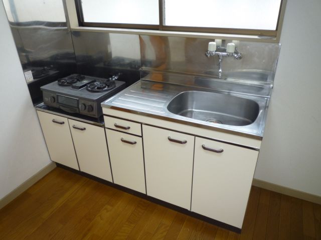 Kitchen. Two-burner stove can be installed spacious! 