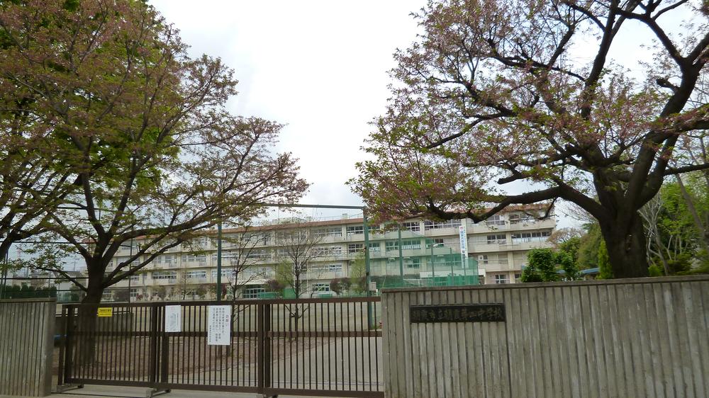 Junior high school. Asaka 1700m until the fourth junior high school