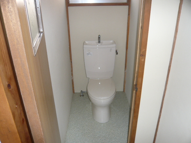 Toilet. It is another room of the same type. 