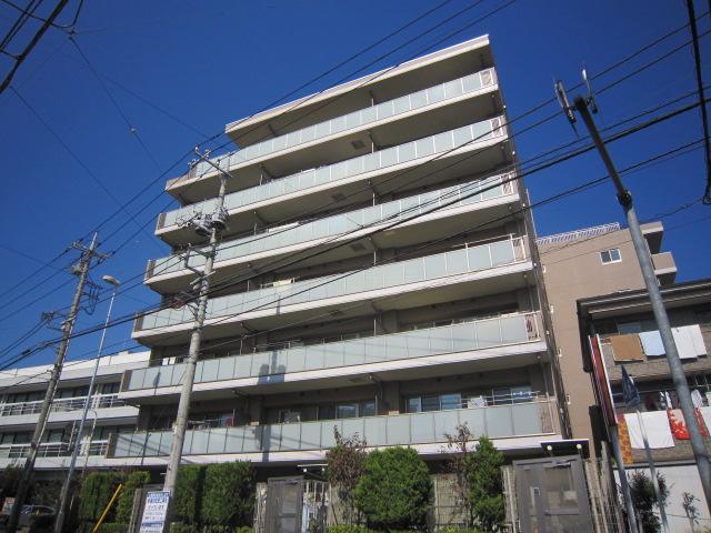 Local appearance photo. Local (11 May 2013) Shooting