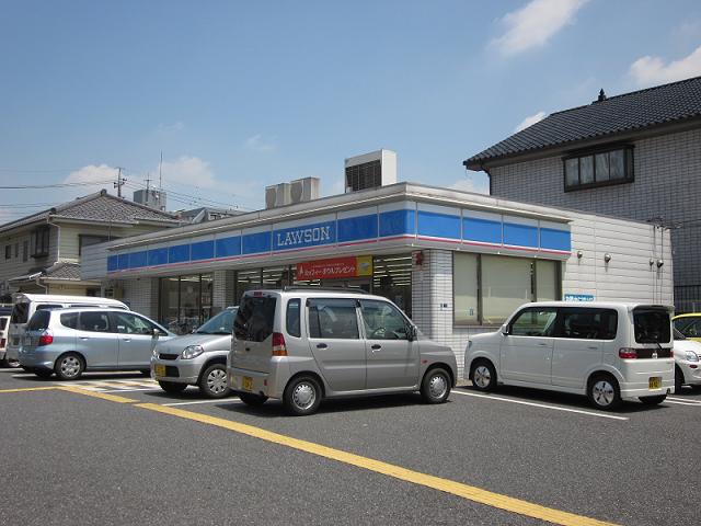 Convenience store. 681m until Lawson (convenience store)