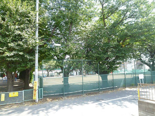 Other. 90m to Benzai Tennis Court (Other)