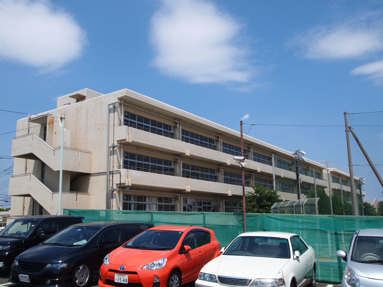 Junior high school. 621m to Fujimi Tatsunishi junior high school (junior high school)