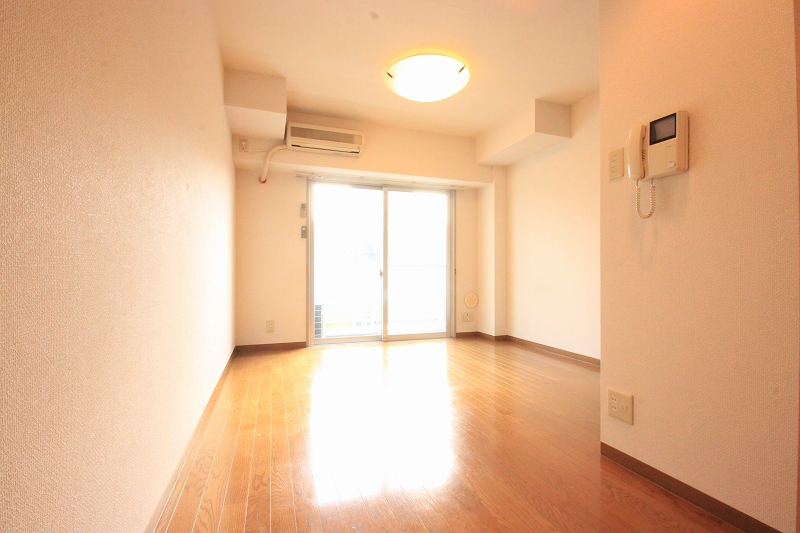Living and room.  ■ Same apartment For indoor photos of similar