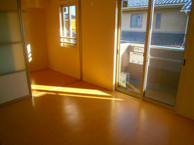 Living and room. Sunny bright Western-style! 