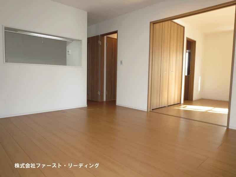 Living. By removing the Western-style partition 19.5 quires ~ You can you live as a luxury large LDK 23.6 quires! (November 12, 2013) Shooting