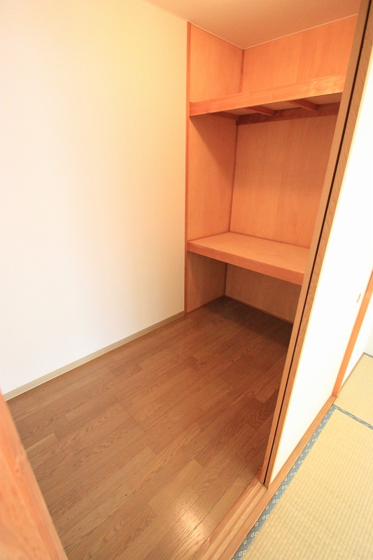 Other room space.  ■ Same apartment It is similar to photo