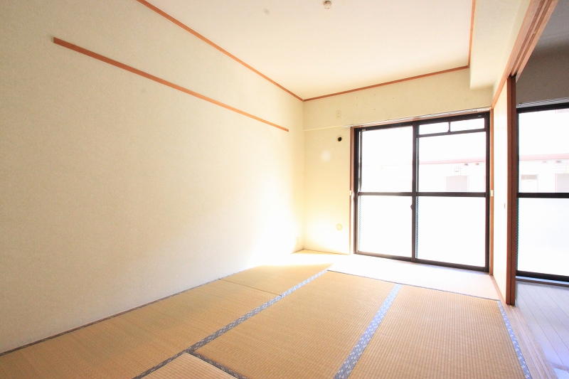 Other room space.  ■ Same apartment It is similar to photo