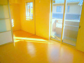 Living and room. Sunny bright Western-style! 