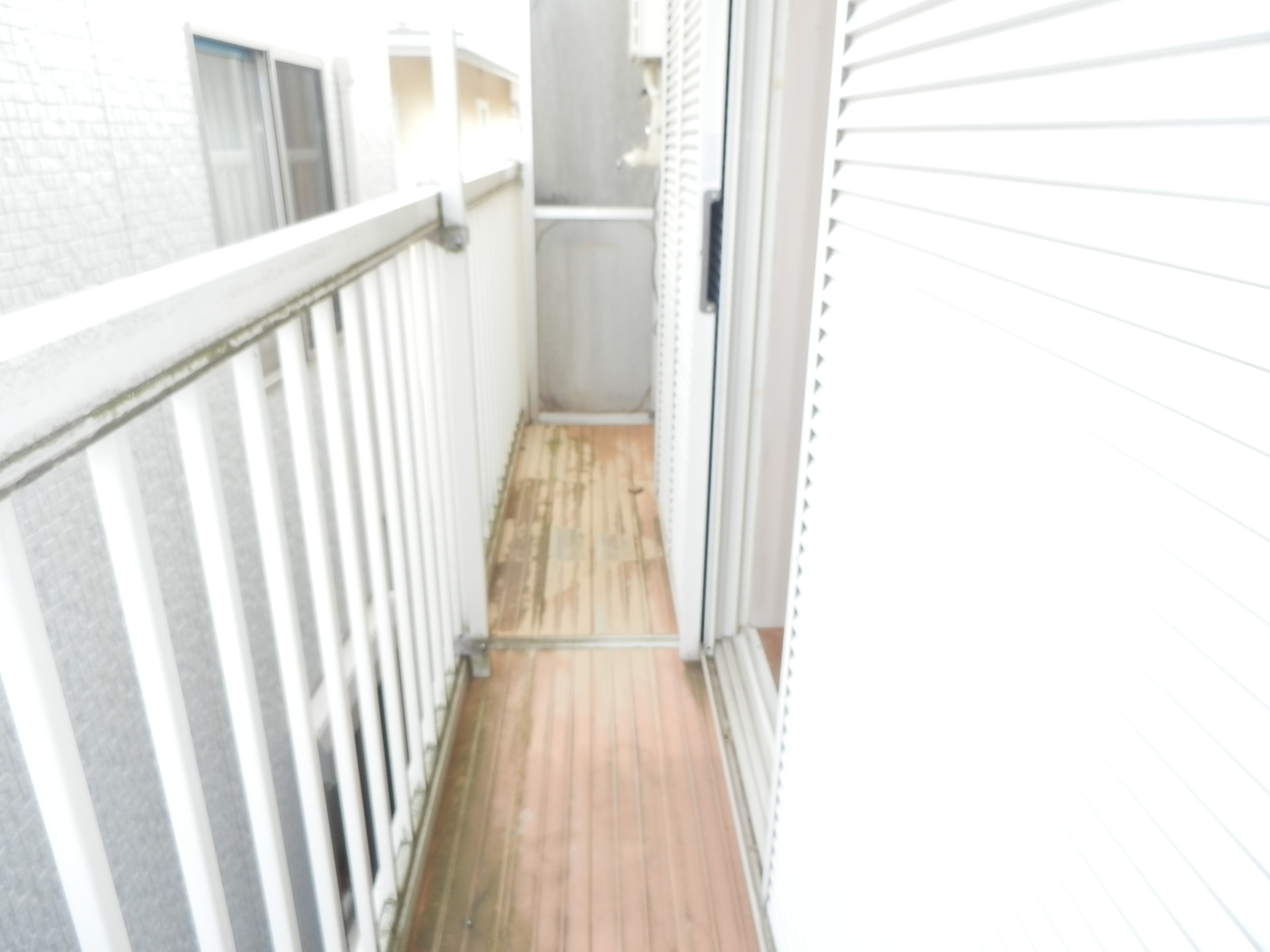 Living and room. Japanese-style room. Two-sided lighting. Shutters Yes. Storage Yes.