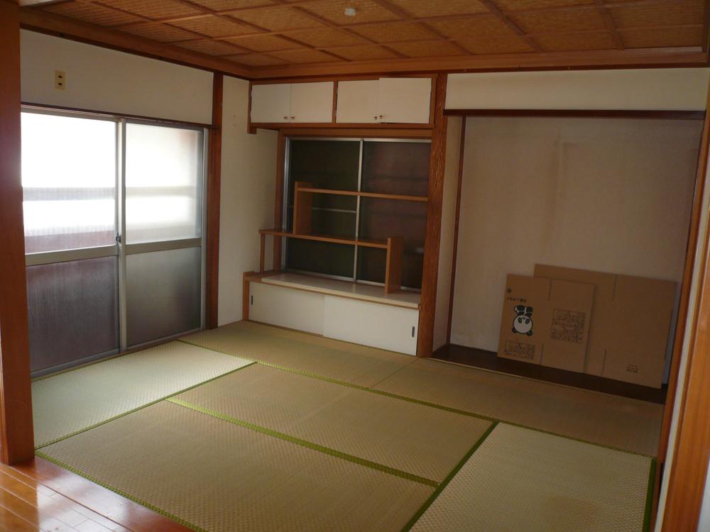 Non-living room. 1F Japanese-style room 6 Pledge
