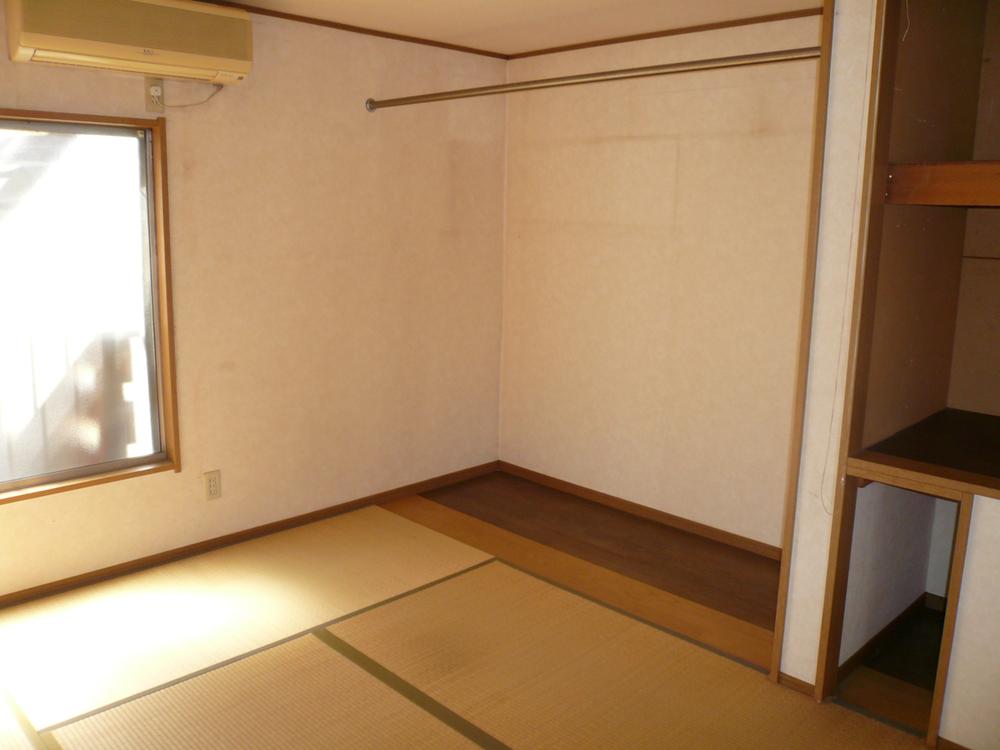 Non-living room. 2F Japanese-style room 7.5 Pledge