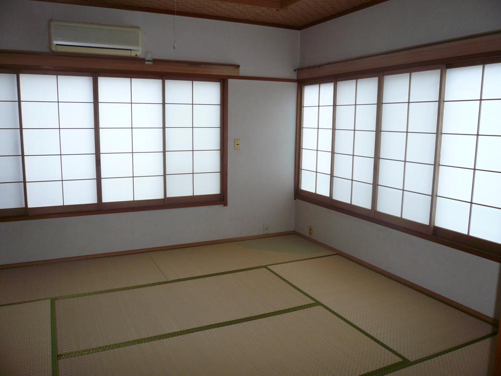 Non-living room. 2F Japanese-style room 8 pledge