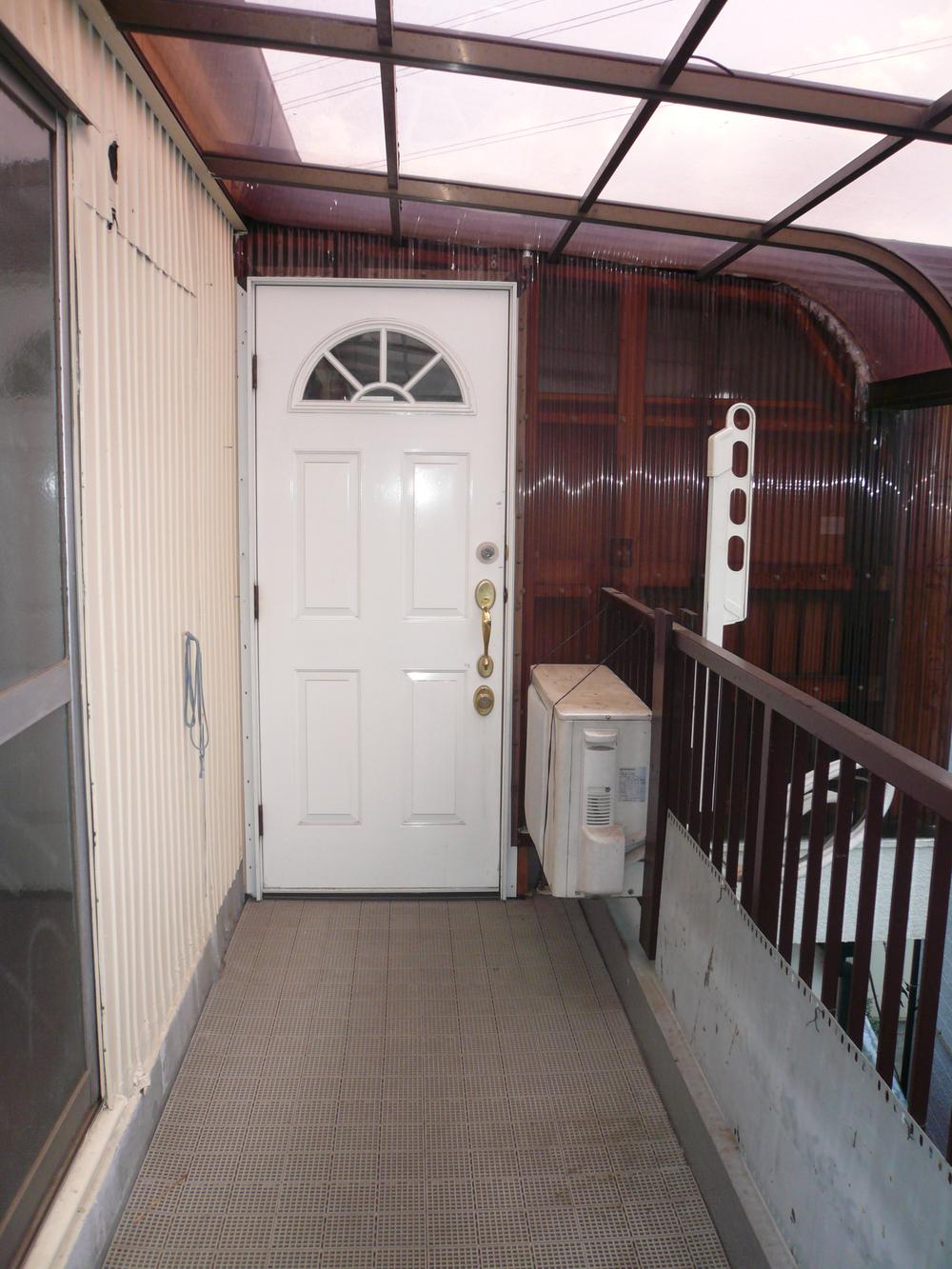 Balcony. 3F balcony