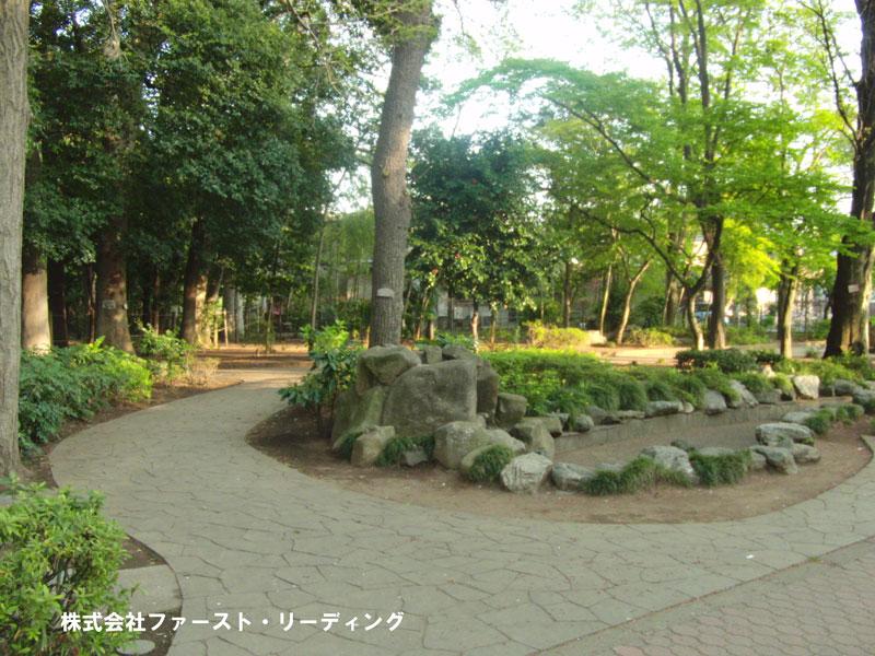 park. 605m to the forest park of Yatsu