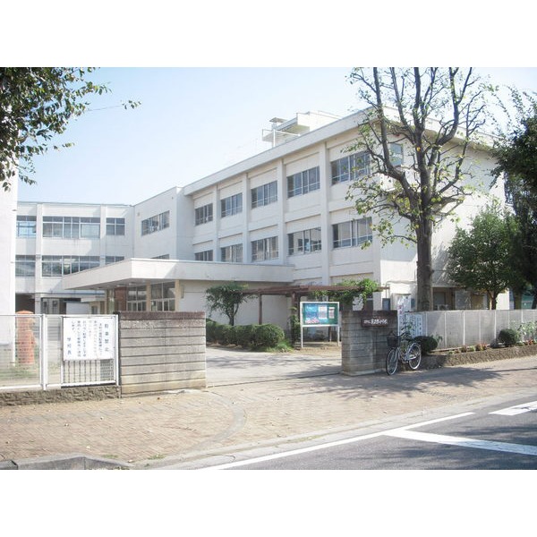 Primary school. Fujimi Municipal Sekizawa to elementary school (elementary school) 454m