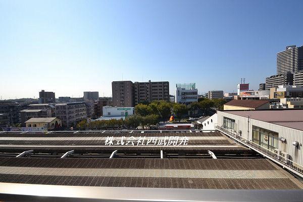 View photos from the dwelling unit. View from the site (October 2013) Shooting