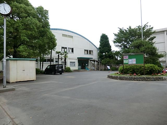 Junior high school. Fujimi 700m to stand Hongo Junior High School