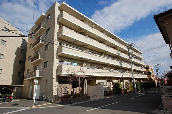 Local appearance photo.  ☆ 2009. Built in Built shallow apartment ☆