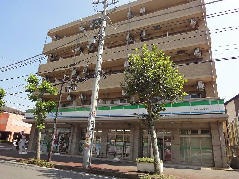 Convenience store. FamilyMart Nishimizuhodai-chome store up (convenience store) 269m