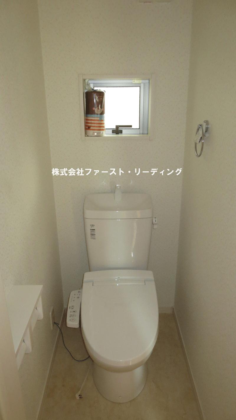 Toilet. 1F2F is equipped with bidet! (December 14, 2013) Shooting